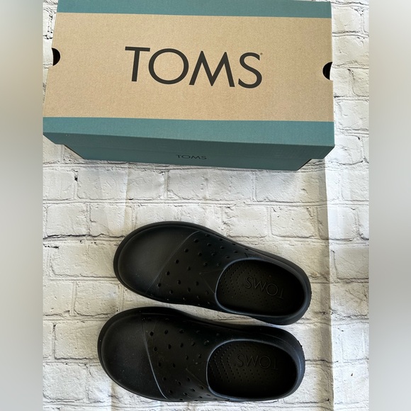 TOMS Alpargata Mallow Molded Mules Unisex Black Flats Casual Women size 9, Men 7 - Picture 1 of 7